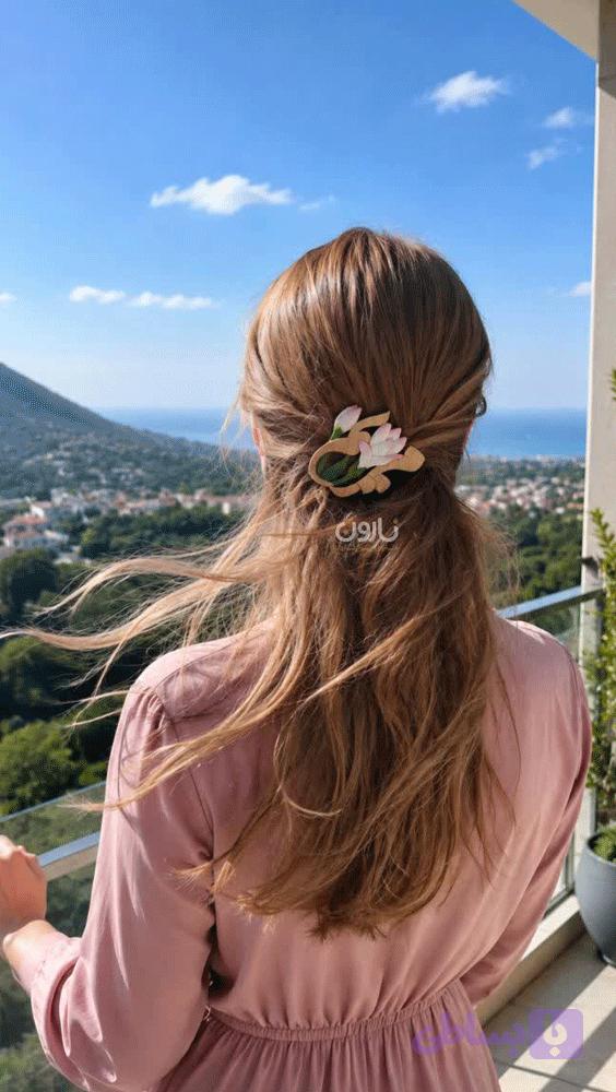 گیره موی چوبی دست‌ساز طرح اسم مریم (قابلیت سفارش با اسم دلخواه) — تصویر 1