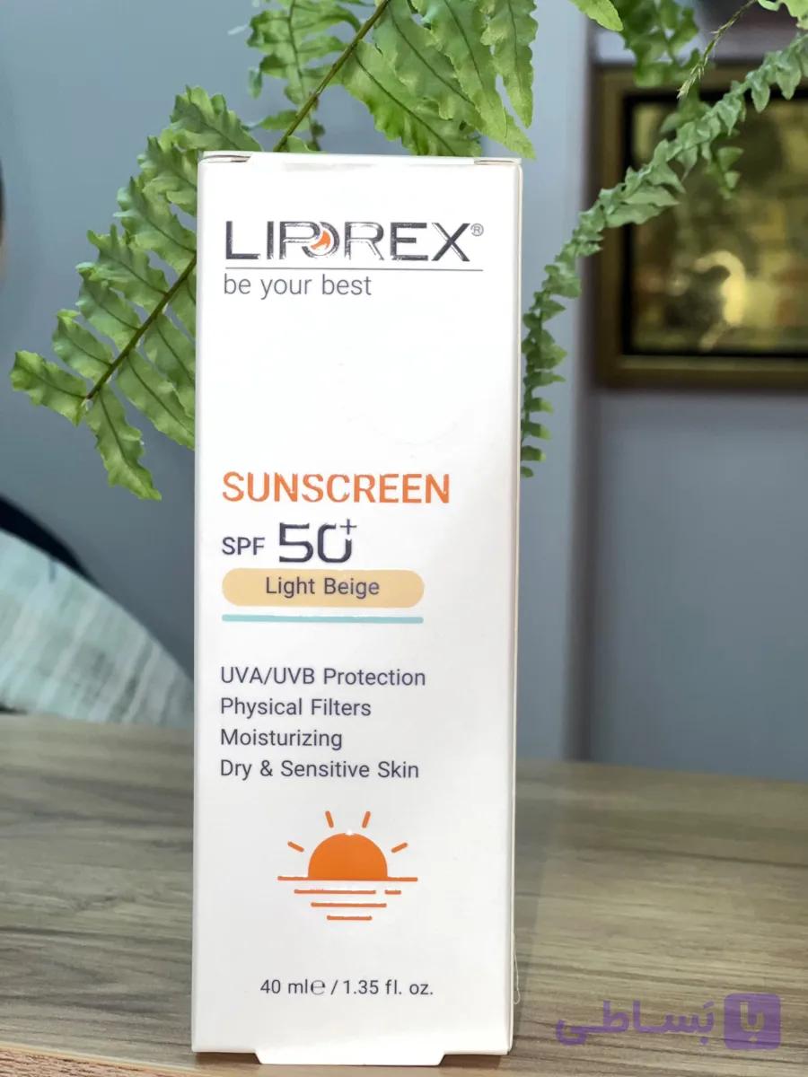 ضدآفتاب رنگی بژ روشن لیپورکس SPF50 محافظت روزانه با فیلترهای فیزیکی و رطوبت‌رسانی پوست