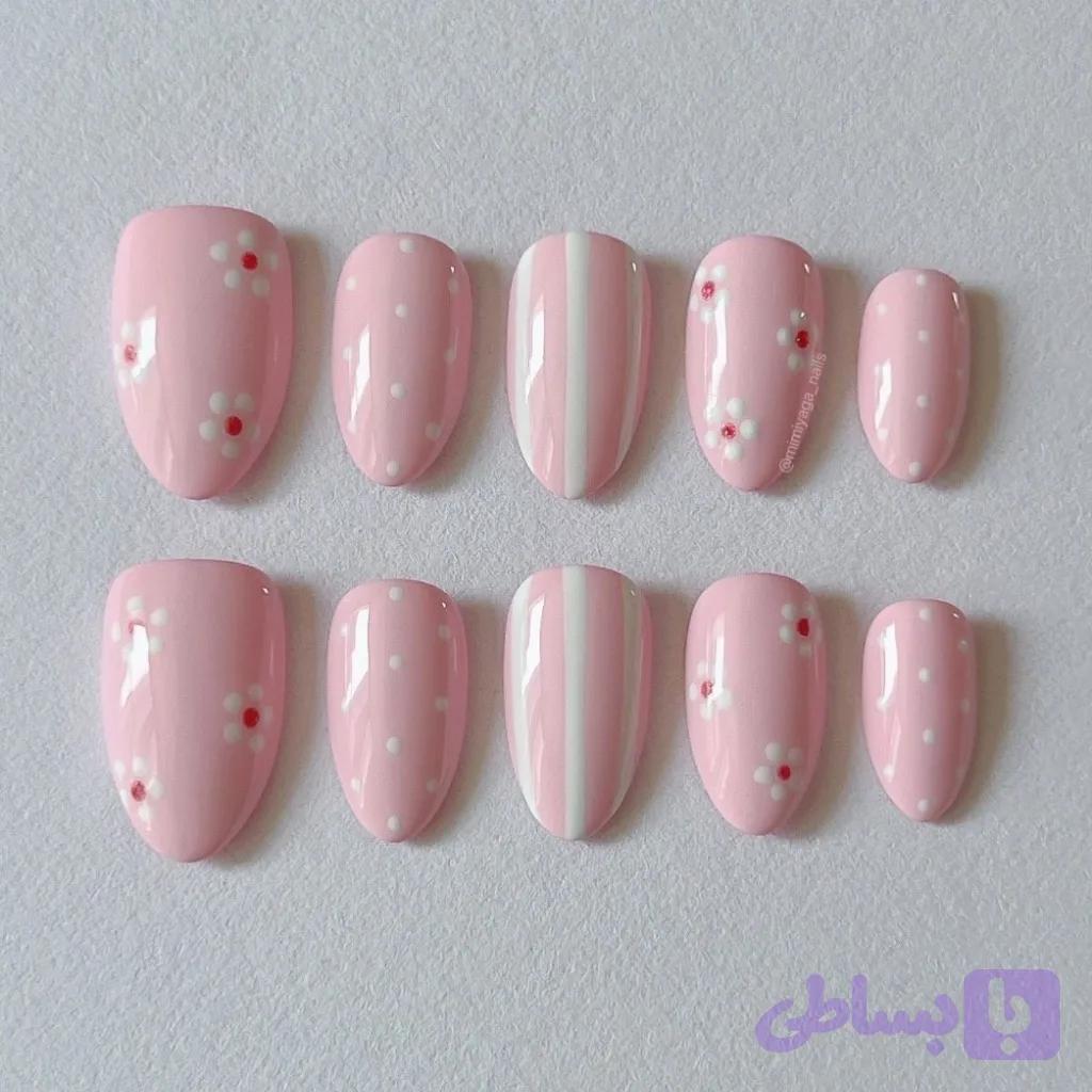 ناخن مصنوعی طرح گلدار — تصویر 1