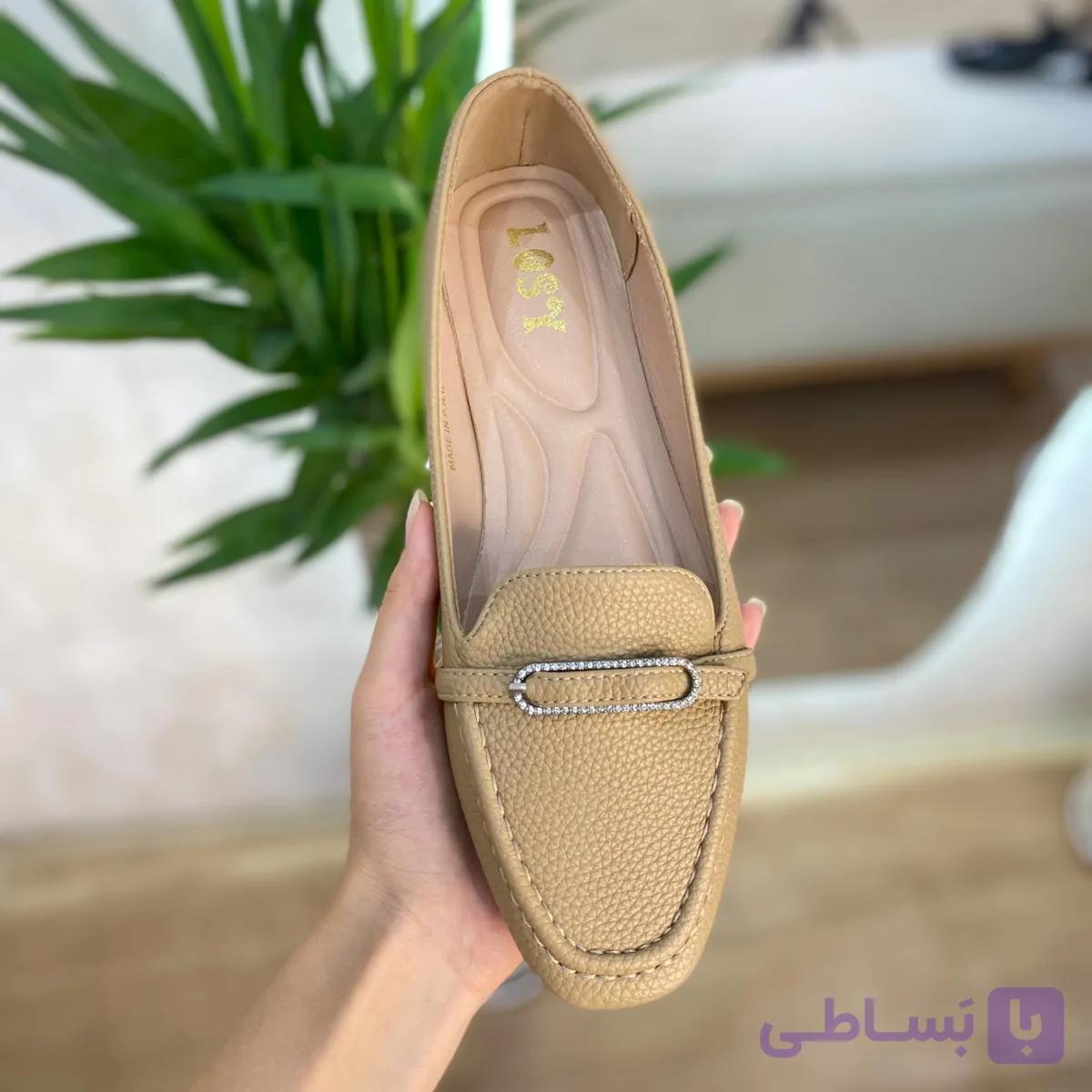 کفش کالج زنانه  برند LOSY