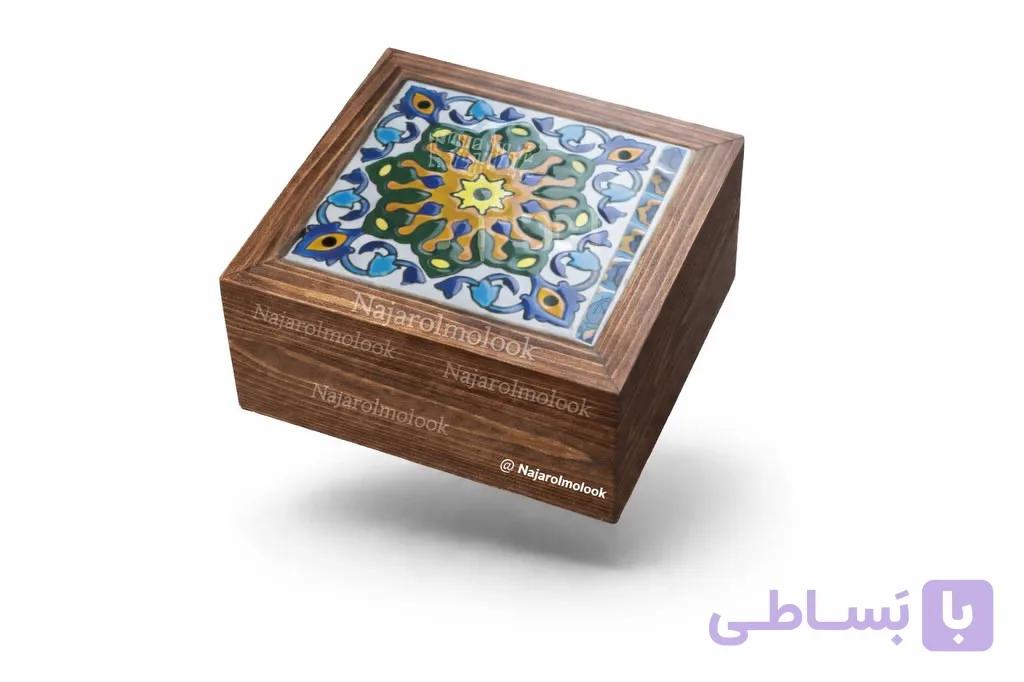 جعبه با کاشی دست‌ساز ایرانی چوب روس