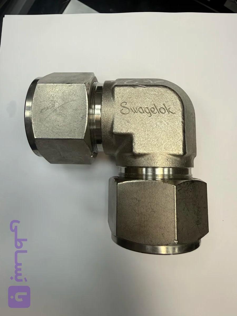 زانو دوسر مهره سایز ۱ اینچ ۶۰۰۰ پی اس ای متریال ss316L برند powerlok کره