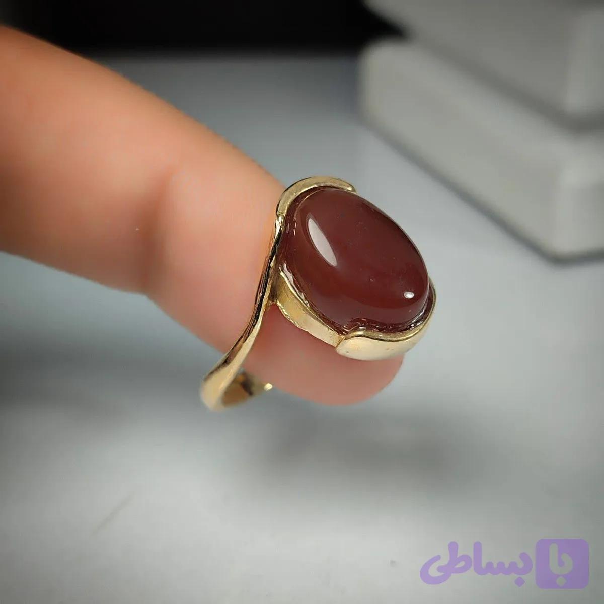 انگشتر عقیق قرمز رکاب طلاروس – جذابیت، انرژی، شانس و شکوه بی‌پایان کد 3770 — تصویر 1