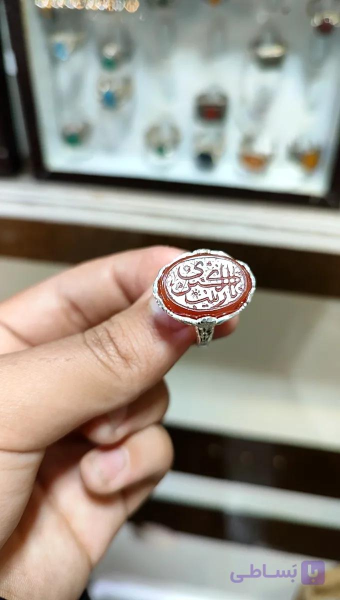 خرید انگشتر عقیق قرمز زنانه با حکاکی یا زینب کبری (س)؛ پیوند هنر و معنویت  کد 2385