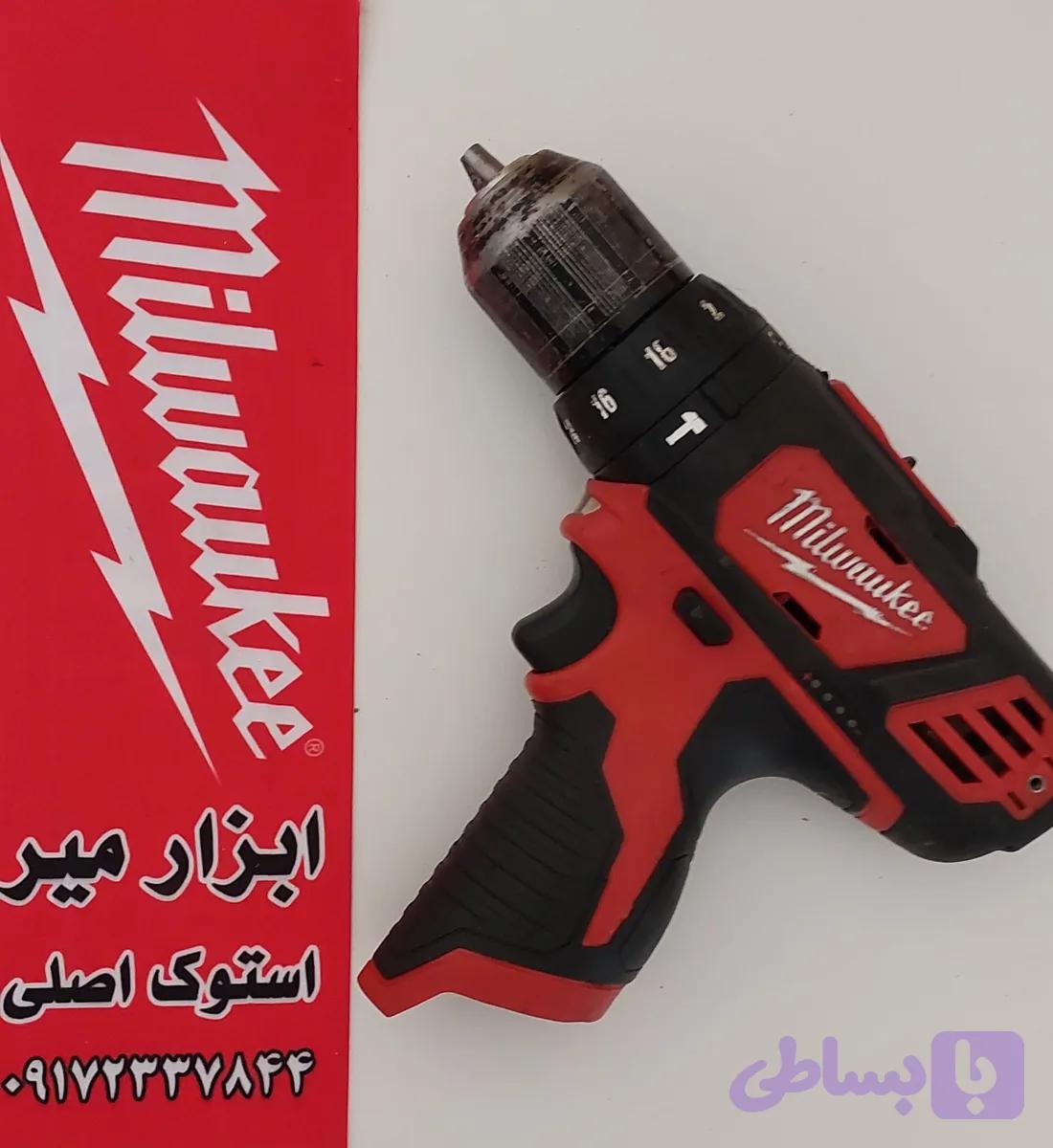 دریل شارژی ۱۲ ولتی میلواکی چکشی — تصویر 1