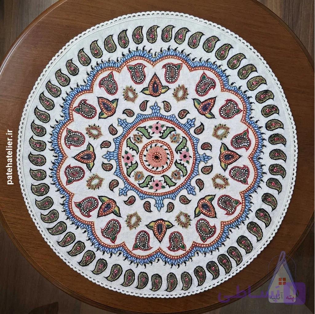 رومیزی پته دوزی طرح باغ بته جقه — تصویر 1