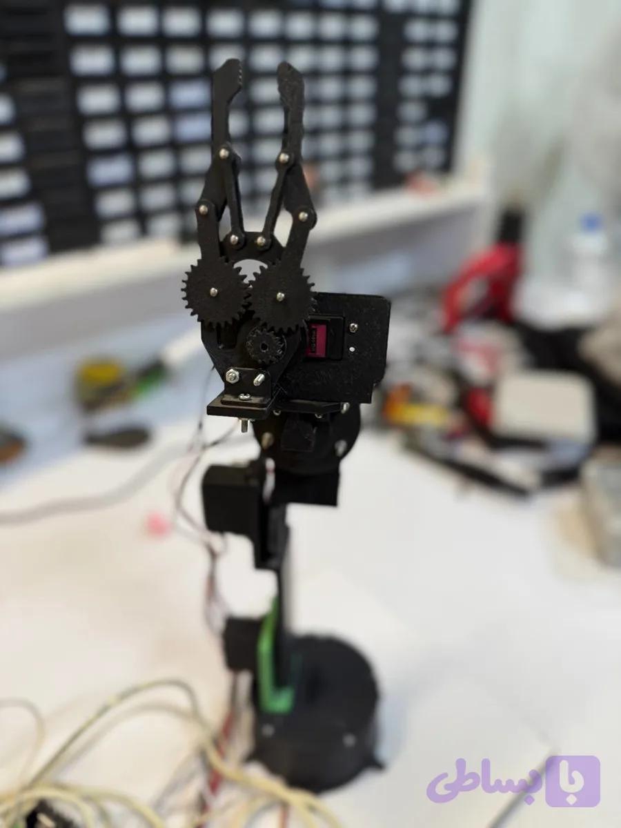 کیت کامل بازوی رباتیک ۵ درجه آزادی (5DOF) مدل DIY Robot Arm به همراه پردازنده ESP32 و نرم‌افزار رابط گرافیکی