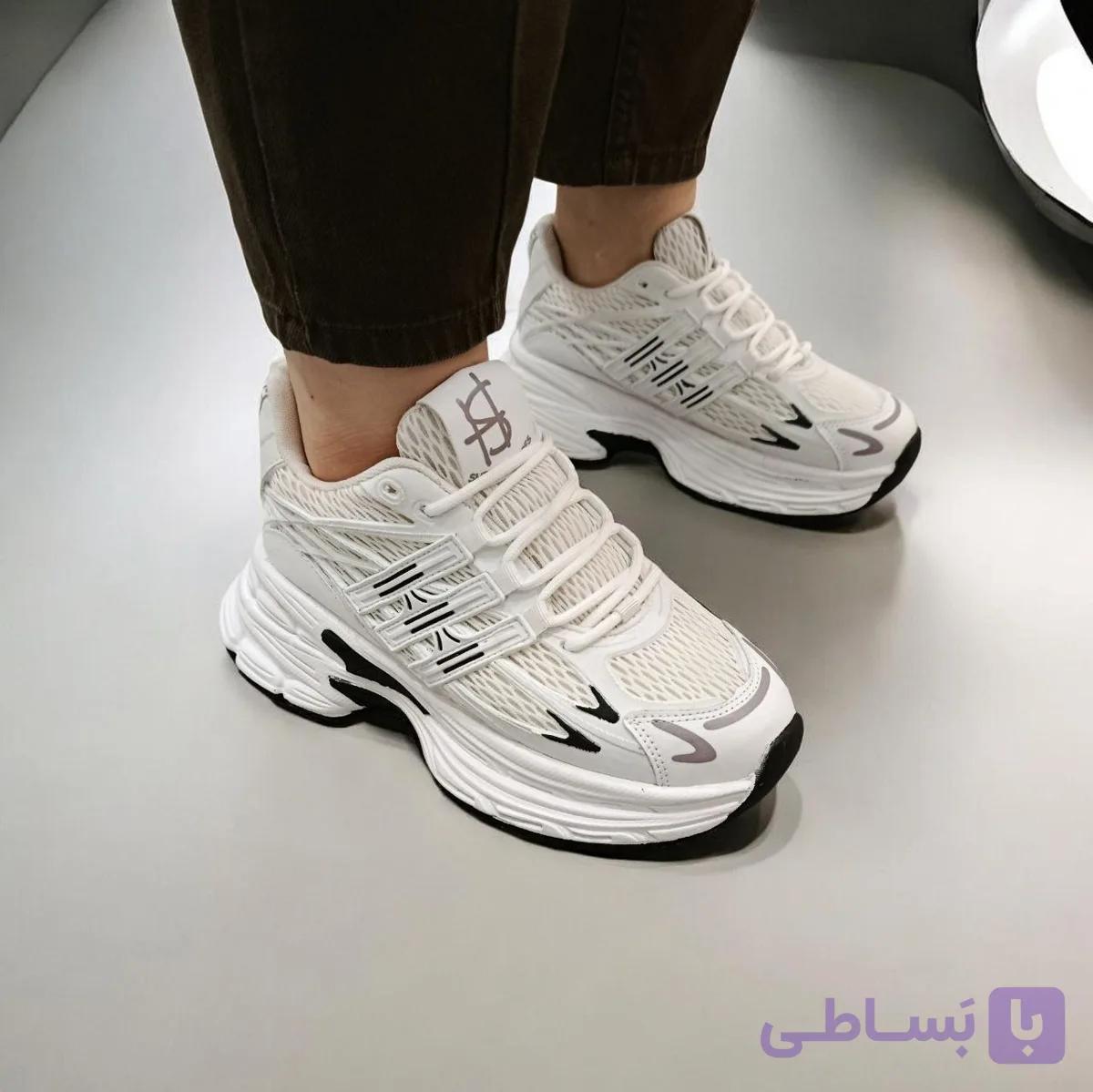 کتونی  کد 917 مدل  نیو پختی کوبای قالب استاندارد  فوم صنعتی خارجی و طور ضد عرق و ضد بو لژ 6 سانتی راحت  کیفیت بسیار عالی زیره پیو و سبک  مناسب روزمره و پیاده روی شیک و راحت😴 زیره نرم بتا☺️ اورجینال✅