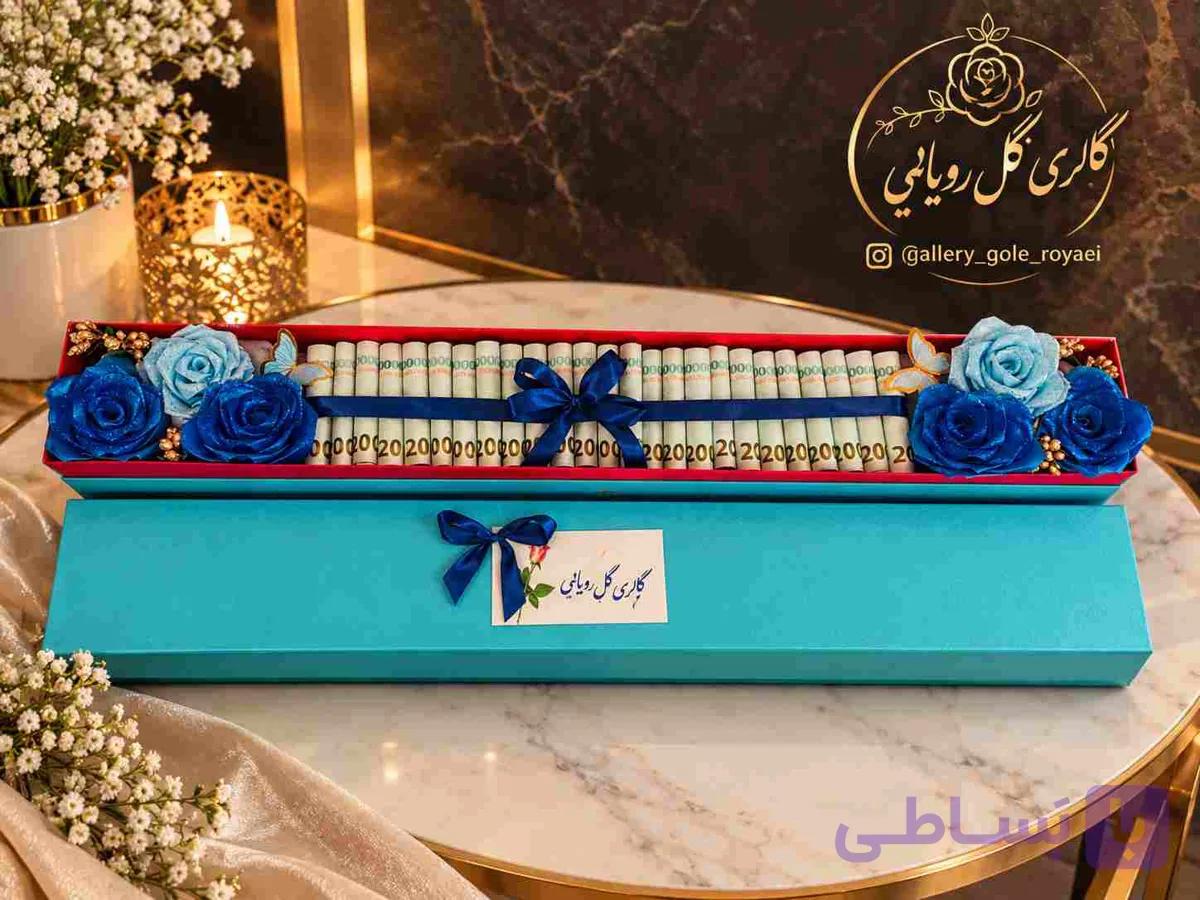باکس اسکناس هدیه با تزیین گل — تصویر 1