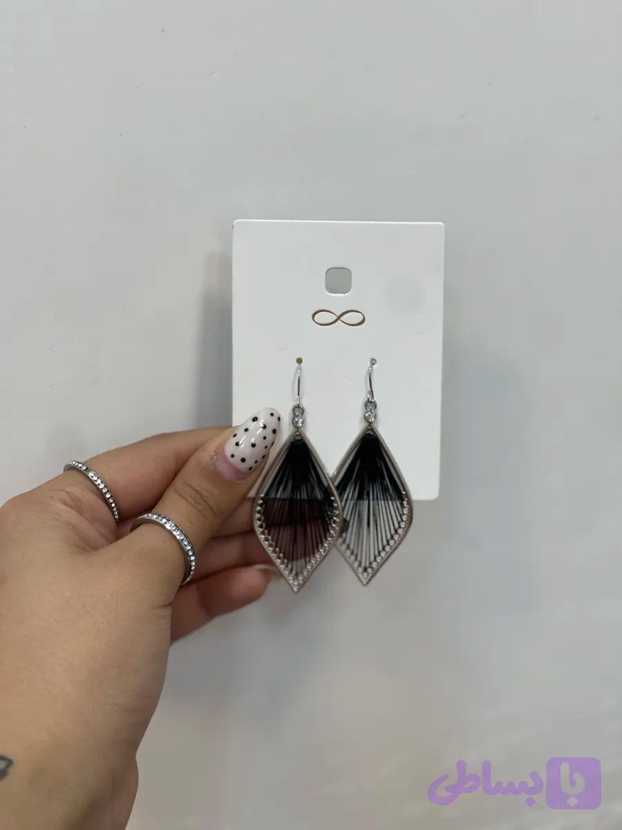 گوشواره آئورا مشکی