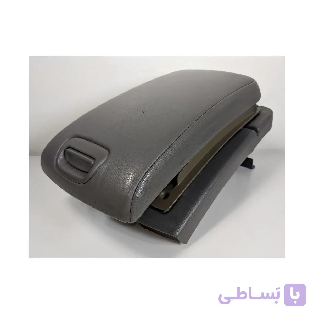 کنسول وسط همراه با اسانسورب نیسان ماکسیما