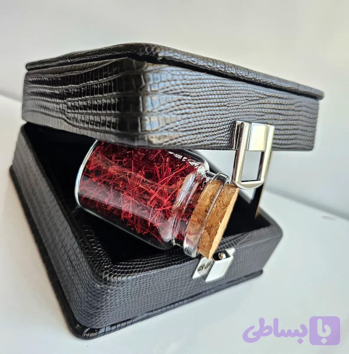 پک هدیه چرمی زعفران — تصویر 1