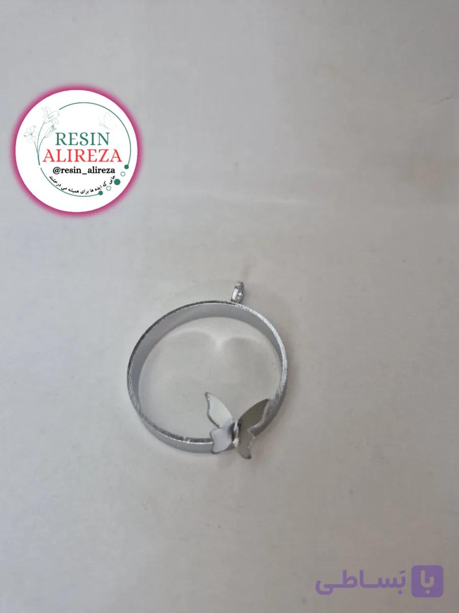 گردنبند گرد پروانه دار نقره ای 3.5 سانت