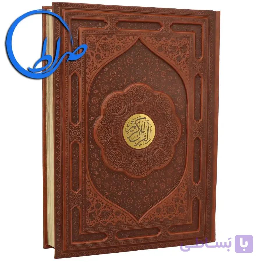 قرآن نفیس جعبه دار عطری با ترجمه طلاکوب — تصویر 1