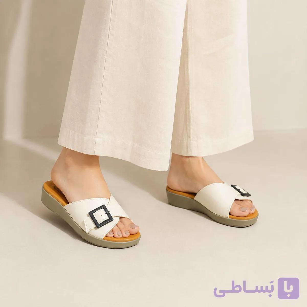 صندل طبی زنانه برن جیو GIO مدل سگک‌دار — تصویر 1