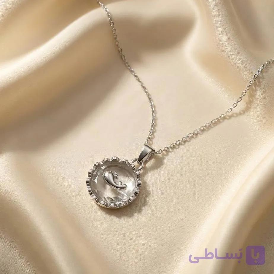 گردنبند طرح وال نقره‌ای با کریستال دایره‌ای شفاف