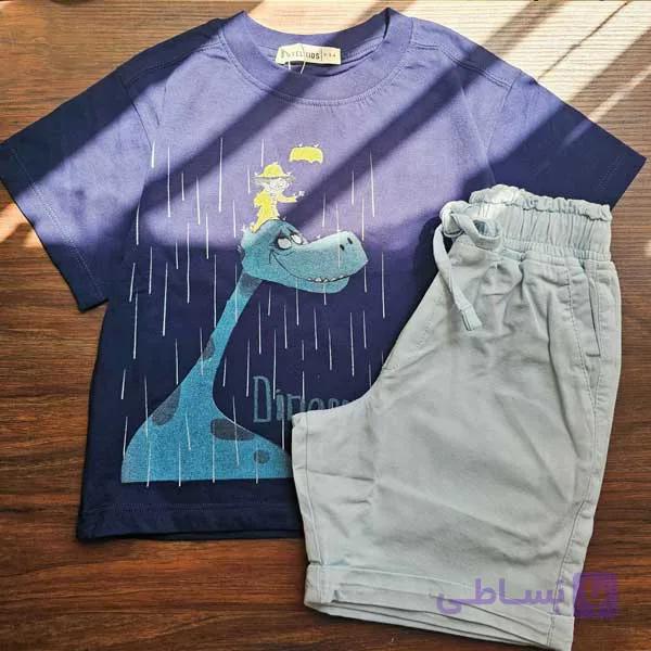تیشرت و شلوارک کتان طرح پسر و دایناسور کد 2844 — تصویر 1