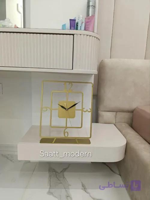 ساعت رومیزی طرح مربع