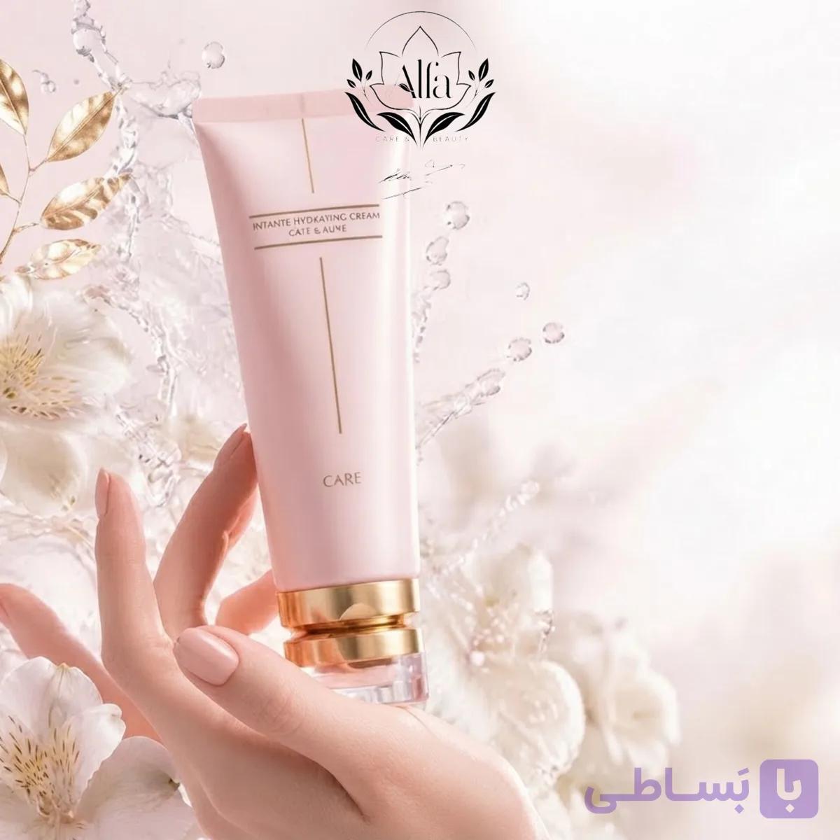 کرم آبرسان قوی و ضدچروک با شی‌باتر و ویتامین B5، مناسب پوست خشک و نرمال، حجم ۱۲۰ میلی‌لیتر