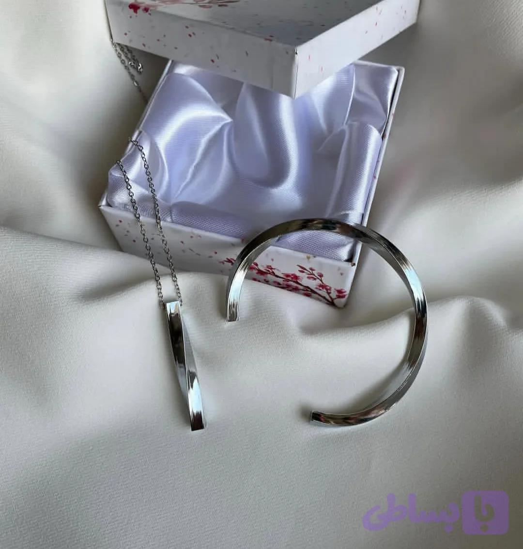 دستبند و گردنبند مردونه