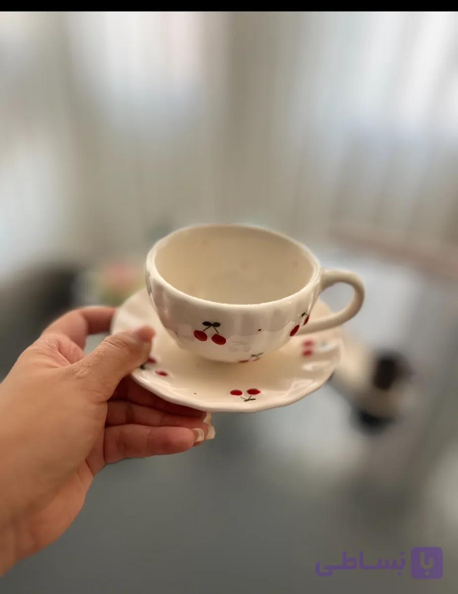 فنجون ونعبلکی آلبالو