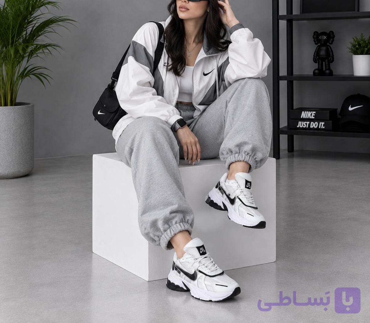 کتونی زنانه V2k مشکی سفید مستر کوالیتی