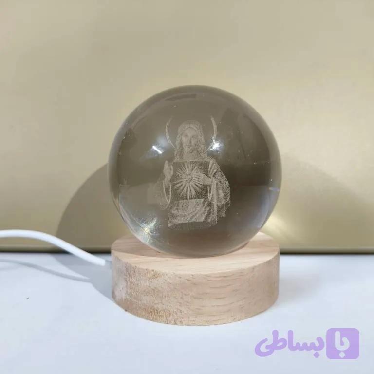 گوی چراغ خواب کریستال تینکربل با قطر 6 سانتی متر با پایه چوبی 2 سانتیمتری — تصویر 1
