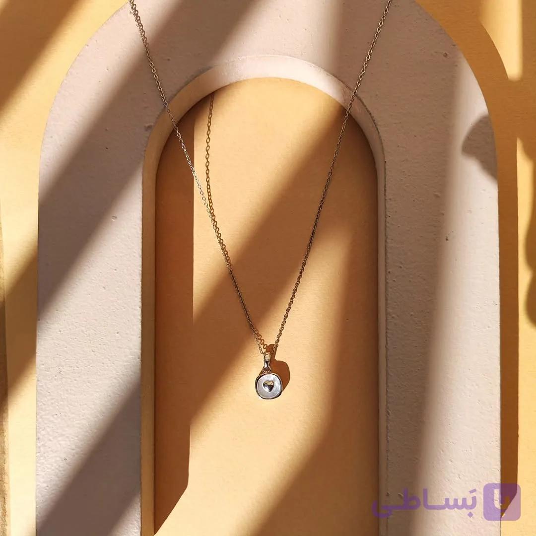 گردنبند زنانه استیل رنگ ثابت پلاک میناکاری قلبی مینیمال مدل دلبند