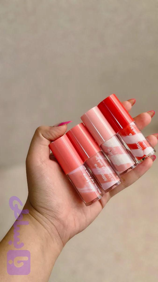 بستنی لب میس لارا بافت سبک برای کننده