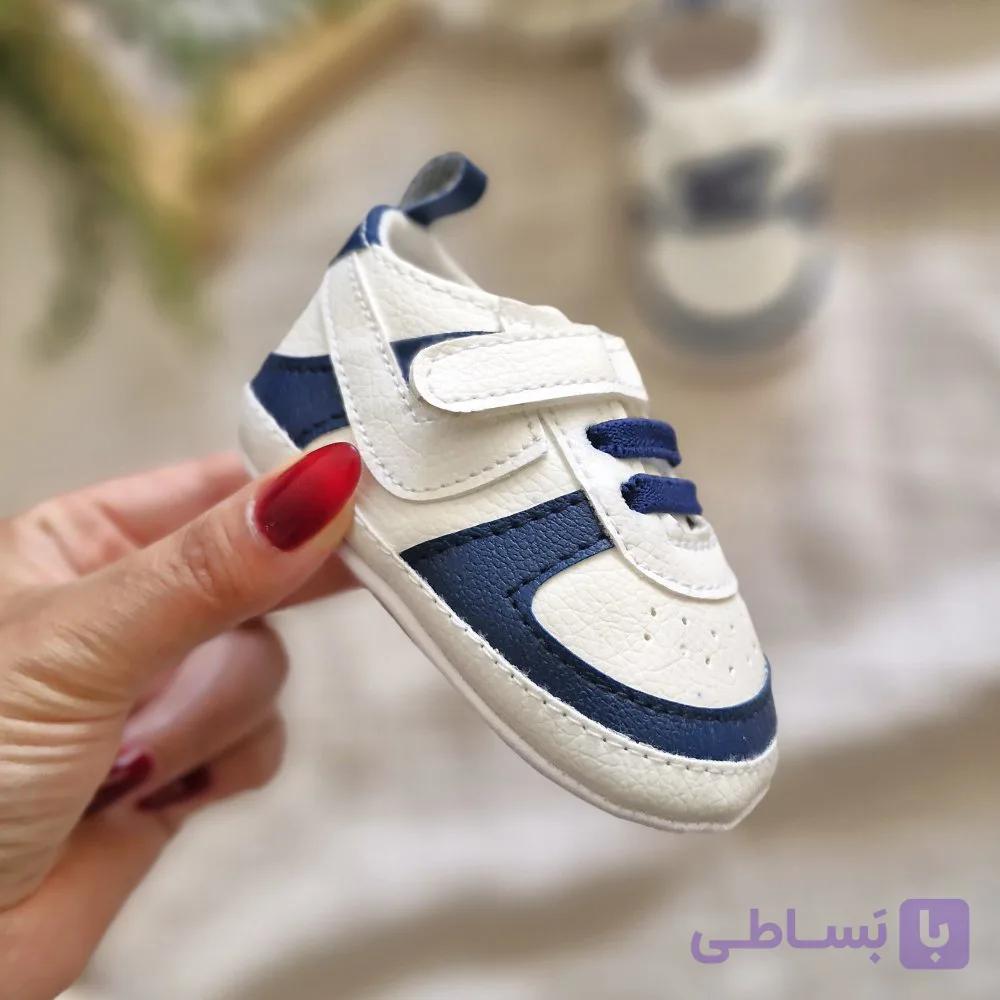 پاپوش اسپرت نایکی Nike نوزادی وارداتی سفید سرمه ای — تصویر 1