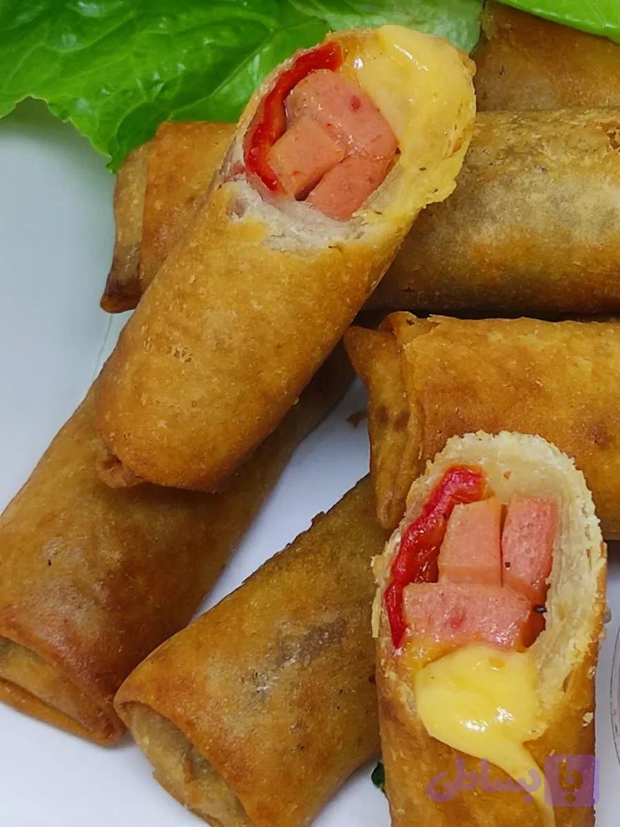 رول سوسیس و فلفل دلمه