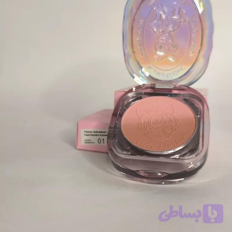 رژگونه دختر
