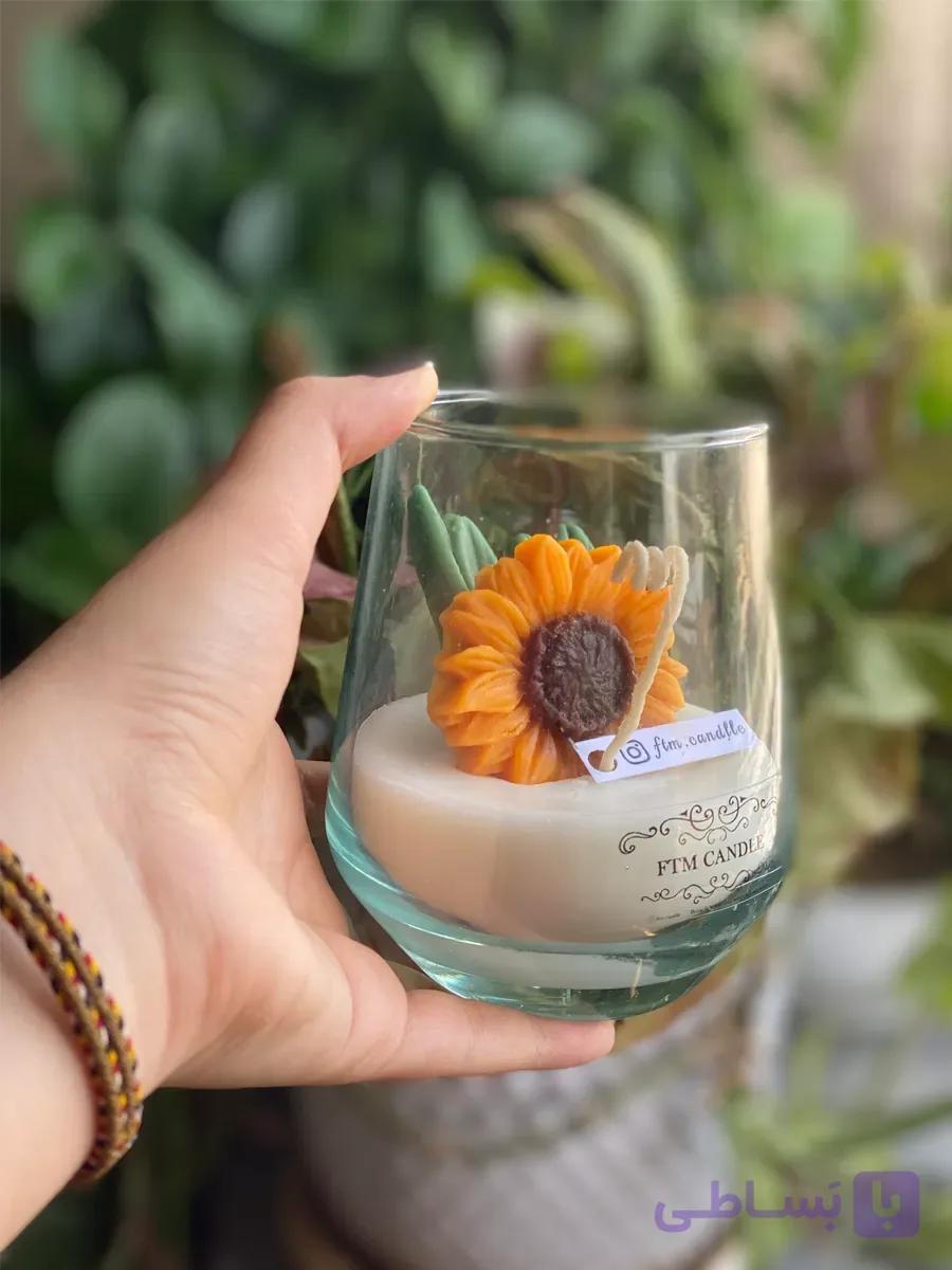 شمع گل آفتابگردان در جار شیشه‌ای — تصویر 1