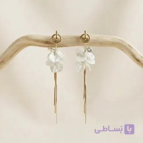 گوشواره زنانه بلند آویز مدل گلبرگ مرواریدی و زنجیری