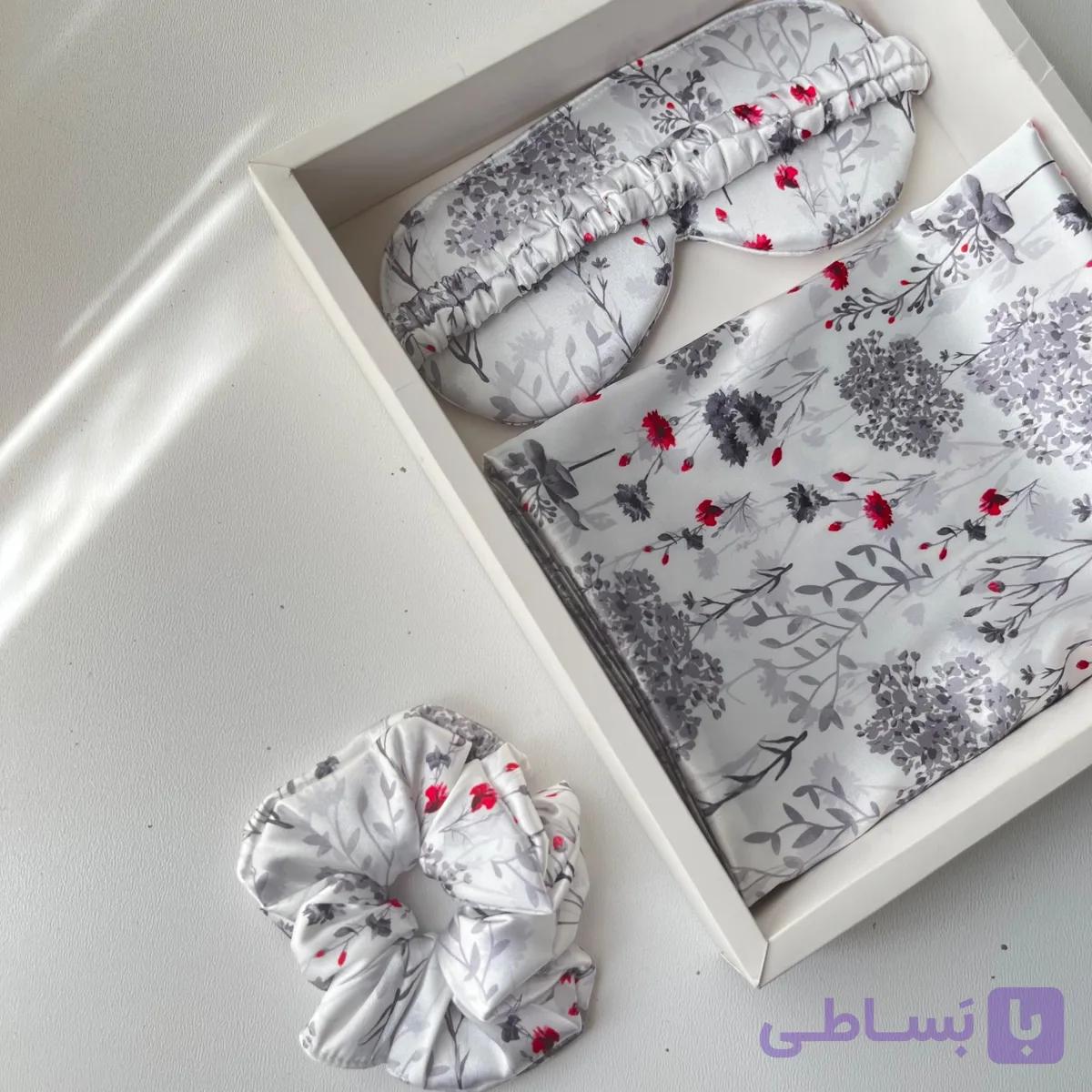ست ساتن رو بالشتی به همراه چشم بند و کش مو طرح  تدی چتری — تصویر 1