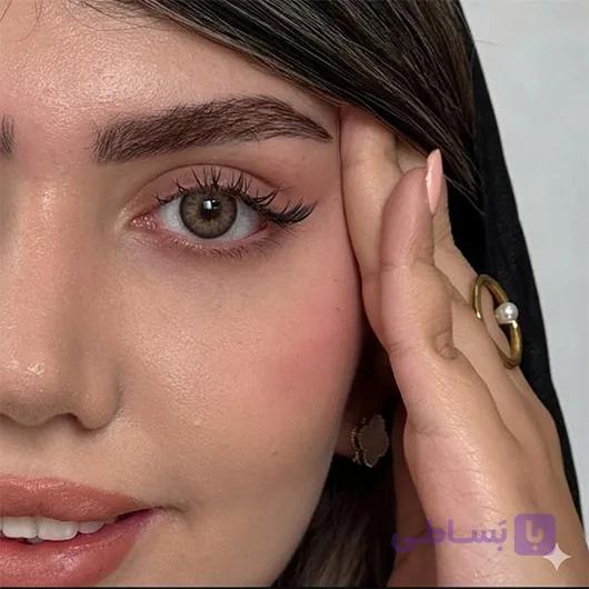 لنز طبی رنگی رز عسلی دور دار Alis Brown — تصویر 1