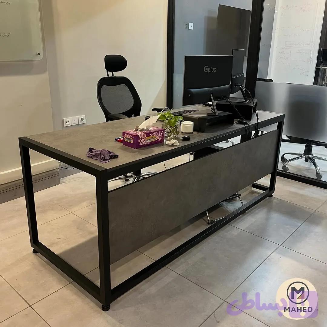 میز مدیریت طرح بتن پایه مربعی