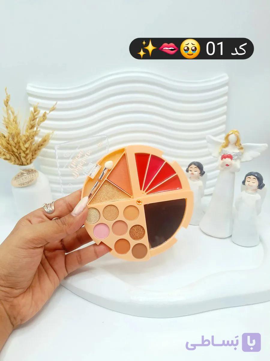پالت همه کاره سایه و رژ گونه و هایلایتر  طرح برش پیتزا برند s.f.r color کد 7061 — تصویر 1