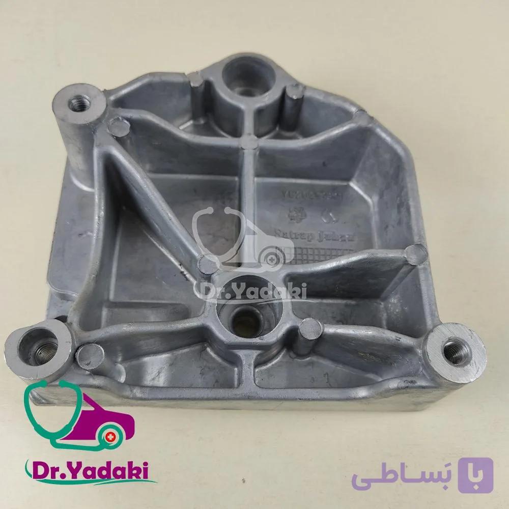 پایه نگهدارنده کمپرسور پژو 206 با پین کولر شرکتی ایساکو اصل 1815001399 — تصویر 1