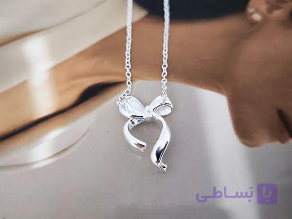 زنجیر ظریف با آویز پاپیونی | مینیمال دخترانه ترند ۲۰۲۵ — تصویر 1