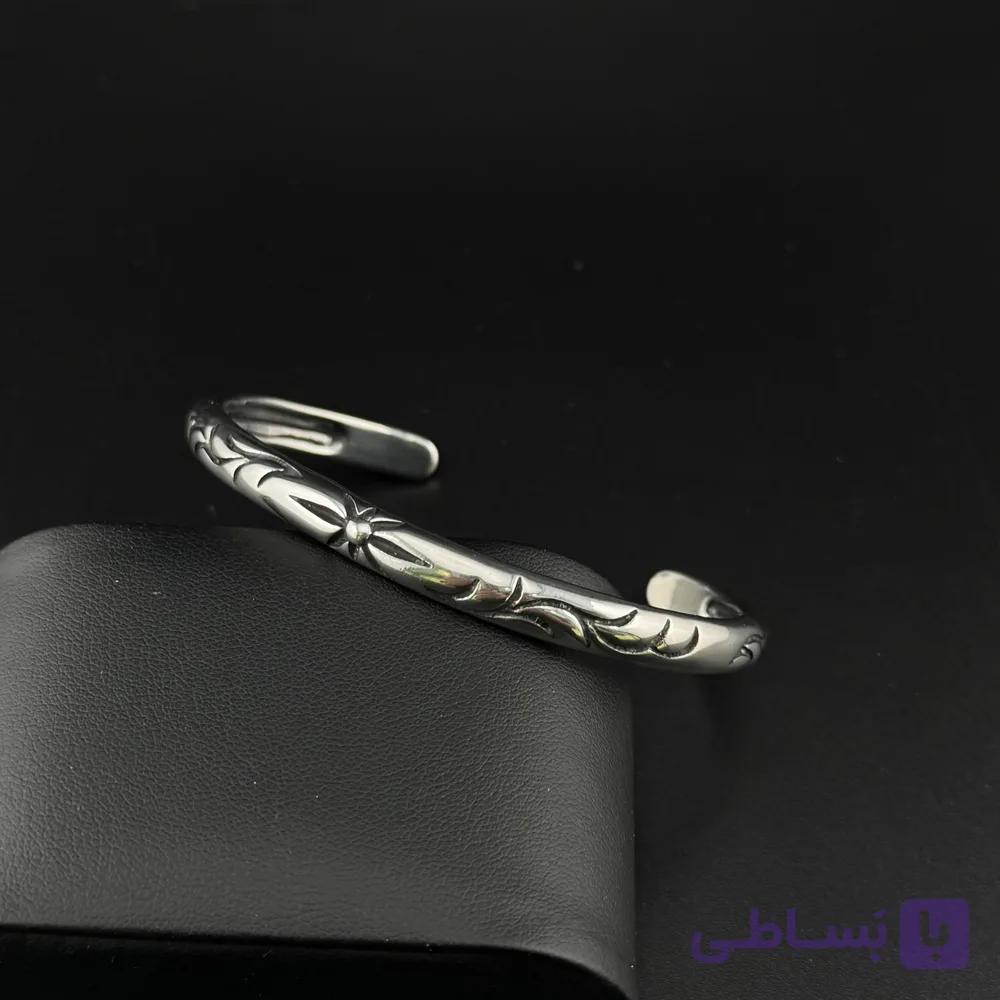 دستبند بنگل مردانه نقره‌ای طرح ستاره حکاکی شده | النگو باز سیاه‌قلم وینتیج — تصویر 1