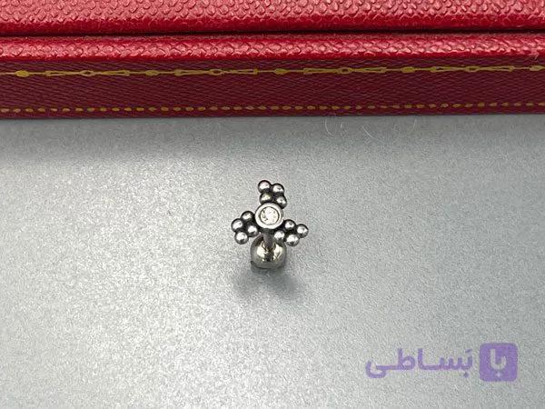 پیرسینگ گوش طرح خاص نگین دار — تصویر 1