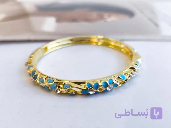 بنگل میناکاری آبی طرح گل استیل کد 10931 — تصویر 1