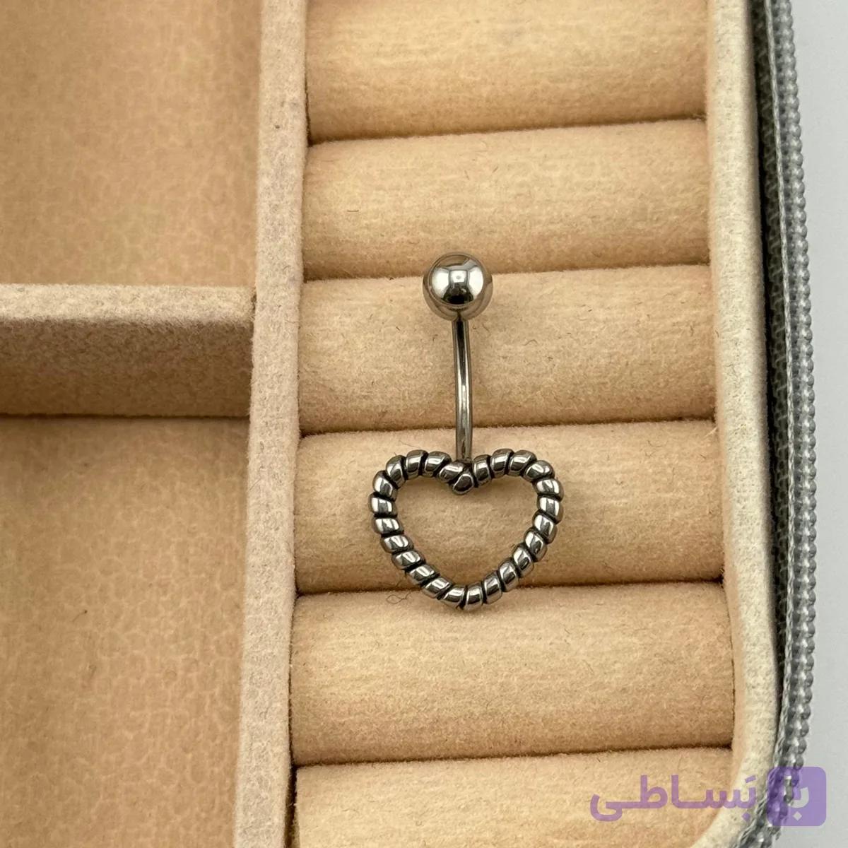 پیرسینگ ناف قلب طنابی نقره‌ای — تصویر 1
