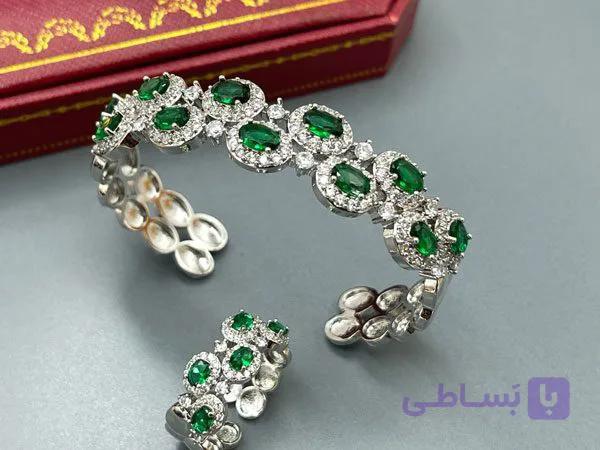 ست دستبند و انگشتر طرح جواهر کریستال سبز — تصویر 1