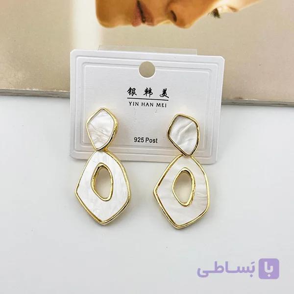 گوشواره دفرمه رزینی طلایی صدفی — تصویر 1