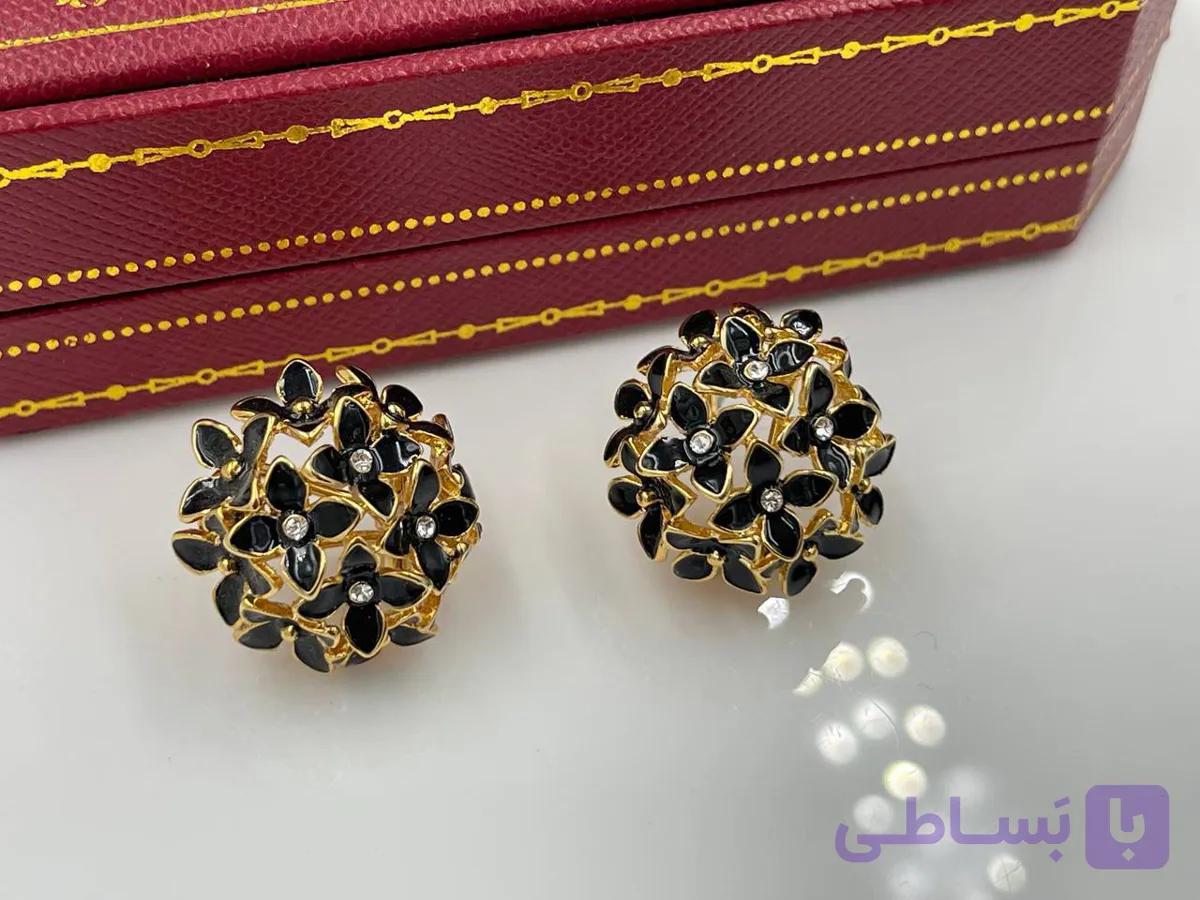 گوشواره طرح گل مشکی کلیپسی — تصویر 1