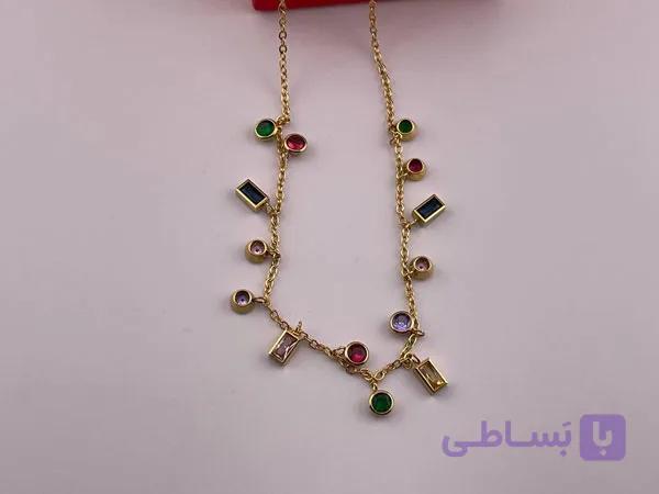 گردنبند طرح سینه ریز با نگین های رنگی — تصویر 1