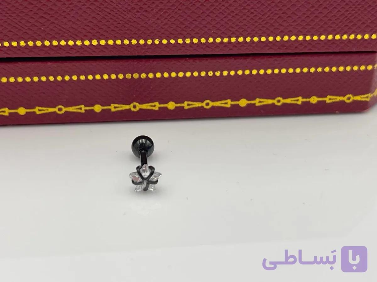 پیرسینگ گوش مشکی مدل ستاره
