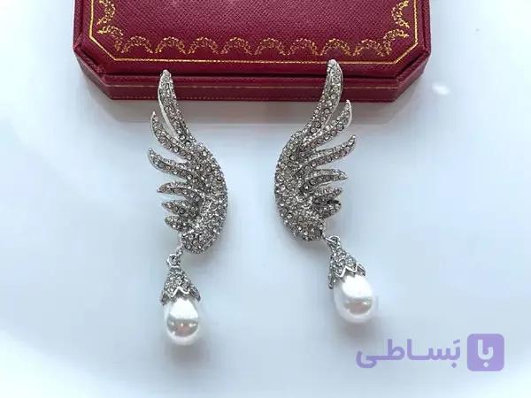 گوشواره نگینی بال فرشته با آویز مرواریدی — تصویر 1
